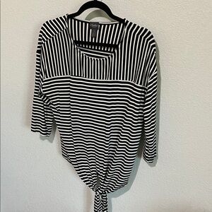 ✈️ Chico travelers collection striped shirt. This would be great for traveling